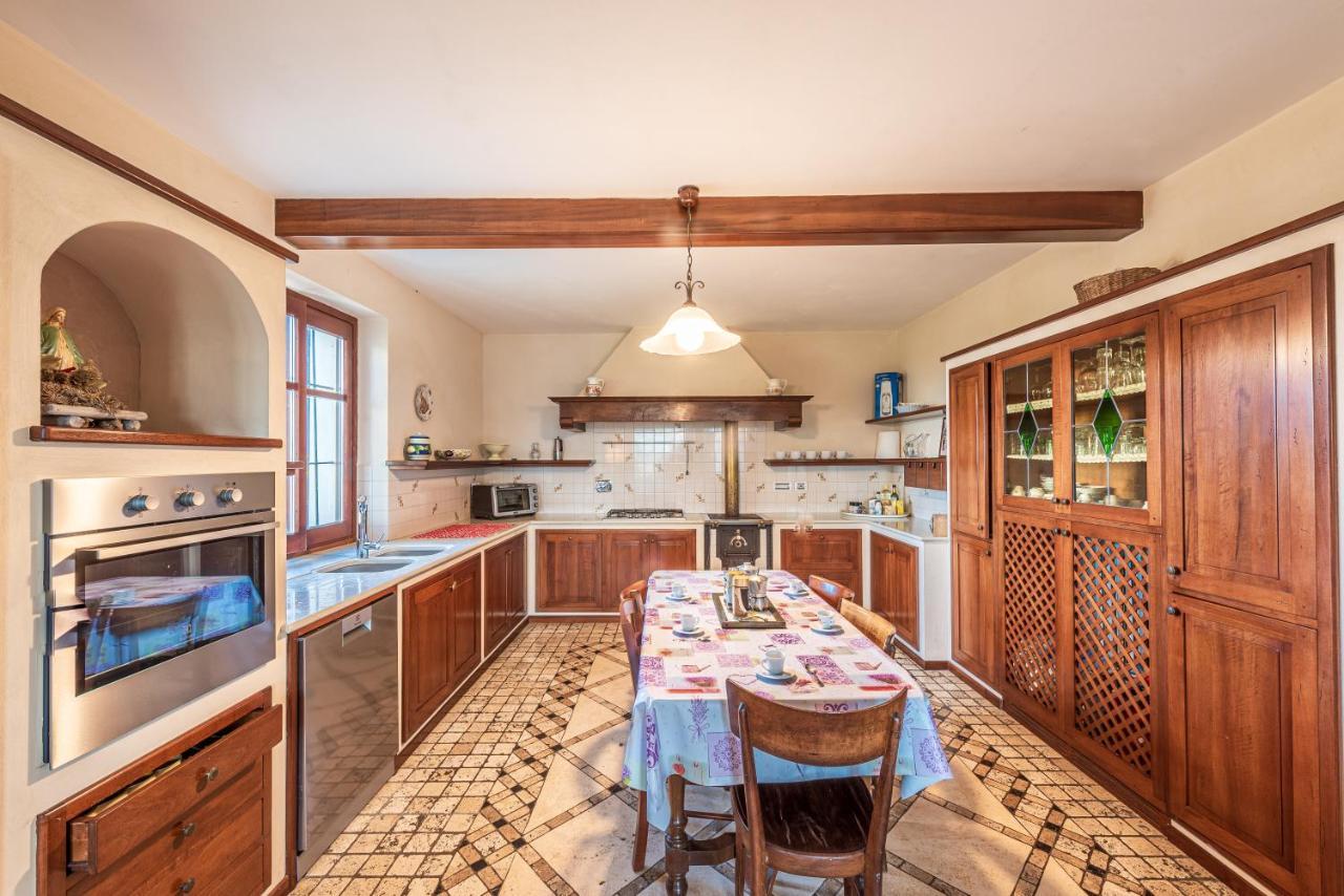 Villa Bricco Paglieri, Entire Villa Alba  Luaran gambar