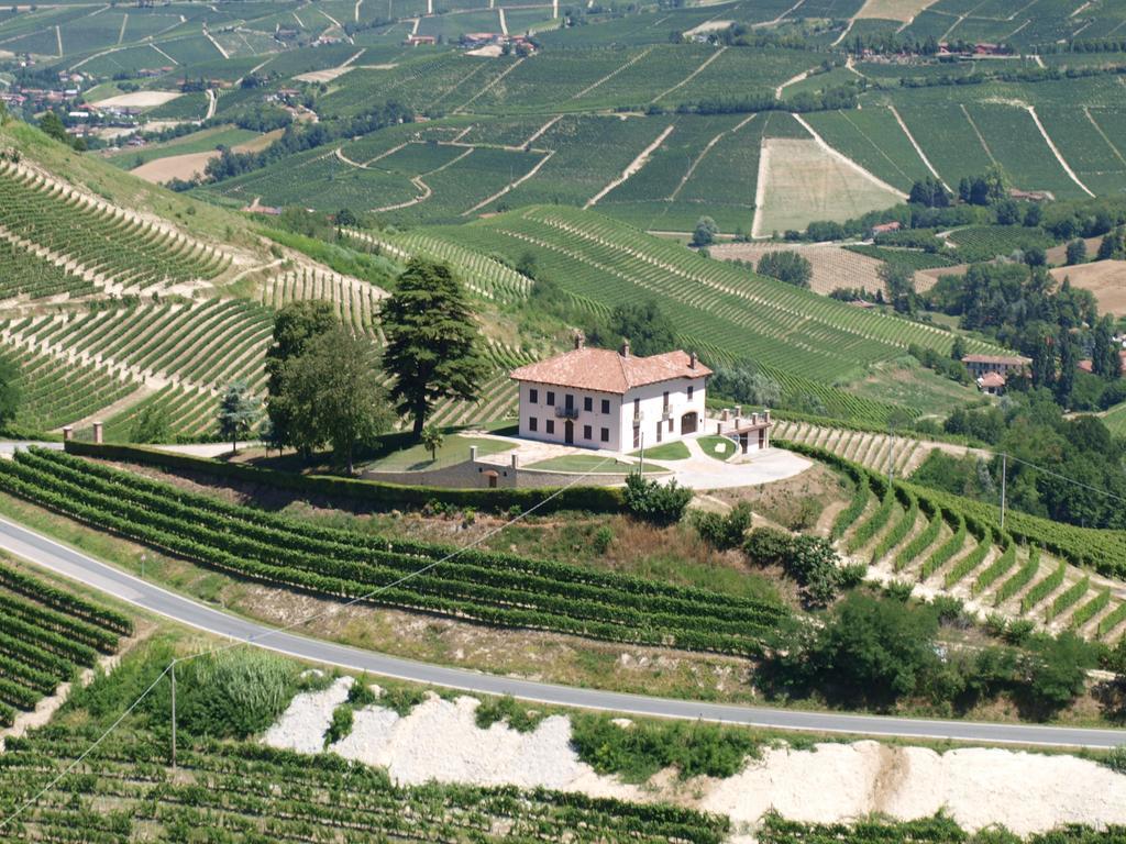 Villa Bricco Paglieri, Entire Villa Alba  Luaran gambar